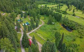 Helmcken Falls Lodge Cabin Rooms&RV Park